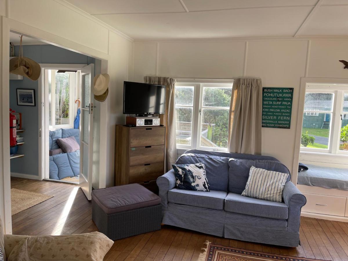 Toad Hall Baylys Beach Exterior photo